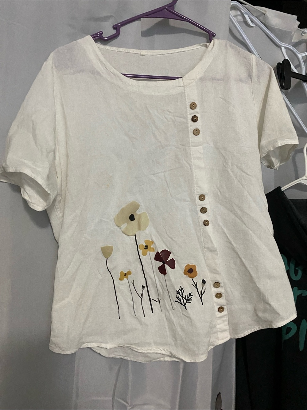 Vintage 90’s White Floral Button-Accent Short Sleeve Blouse